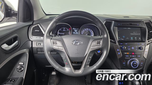 Hyundai Santafe 2016 — photo 13