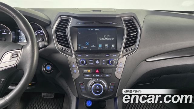Hyundai Santafe 2016 — photo 14