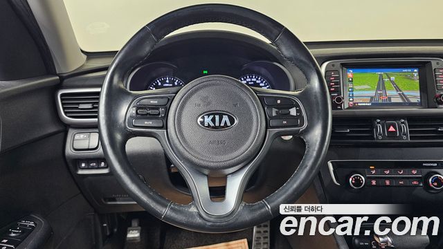 Kia K5 2016 — photo 14