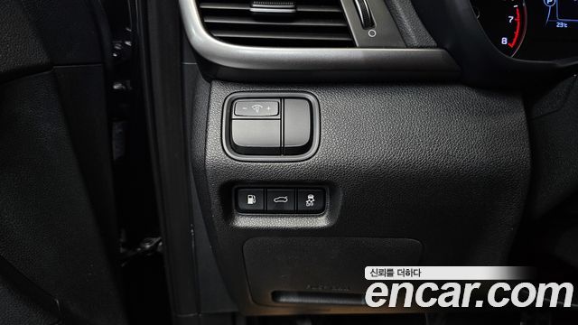 Kia K5 2016 — photo 20
