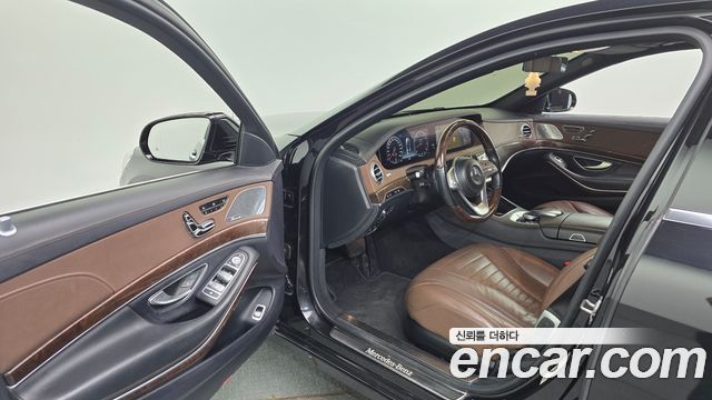 Mercedes-Benz S-Class 2019 — photo 10