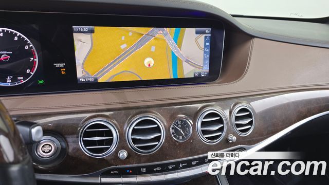 Mercedes-Benz S-Class 2019 — photo 12