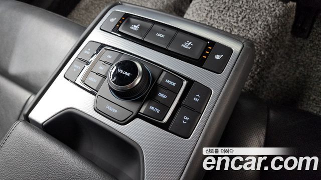 Genesis G80 2018 — photo 25