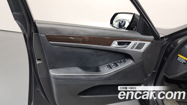 Genesis G80 2018 — photo 14