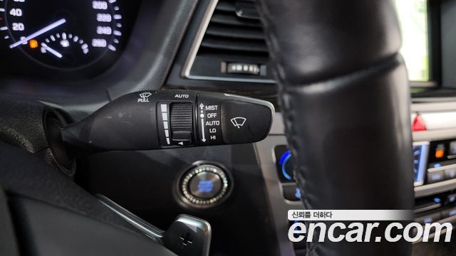 Genesis G80 2018 — photo 27