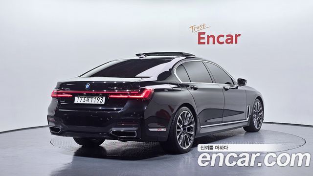 BMW 7-Series 2020 — photo 2