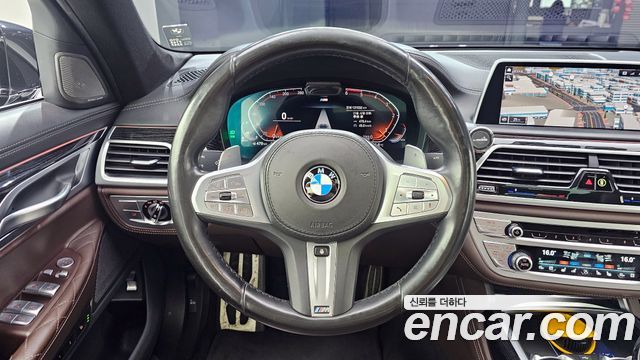 BMW 7-Series 2020 — photo 12