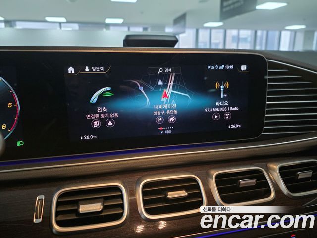 Mercedes-Benz GLE-Class 2021 — photo 16