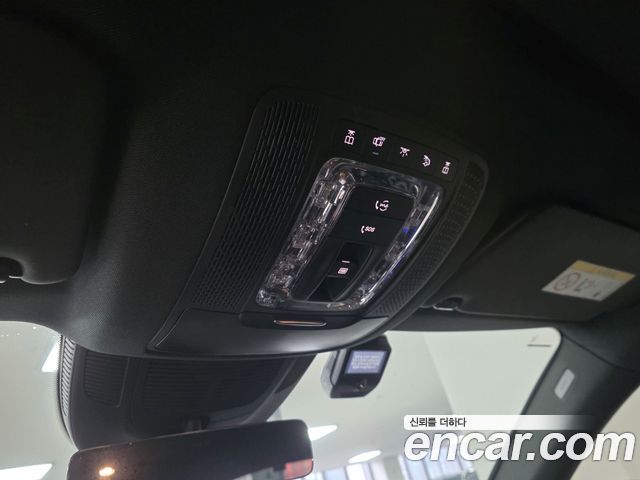 Mercedes-Benz GLE-Class 2021 — photo 17