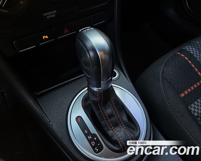 Volkswagen Beatle 2015 — photo 9
