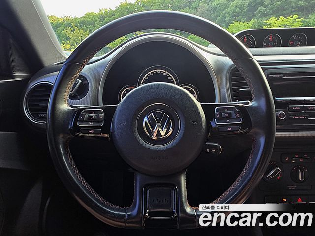 Volkswagen Beatle 2015 — photo 10