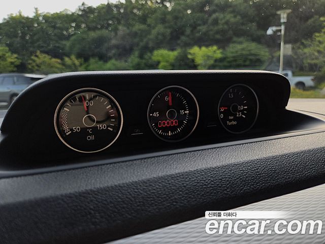 Volkswagen Beatle 2015 — photo 11