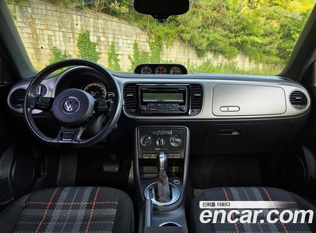 Volkswagen Beatle 2015 — photo 14