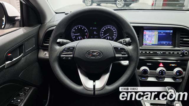 Hyundai AVANTE 2020 — photo 19