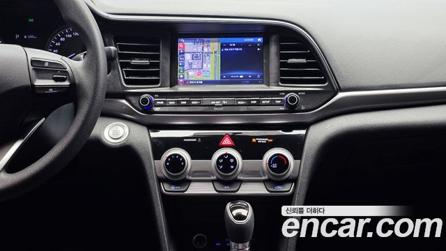 Hyundai AVANTE 2020 — photo 25