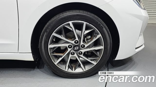 Hyundai AVANTE 2020 — photo 7