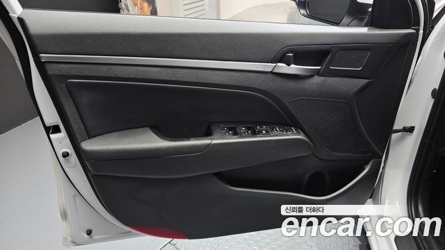 Hyundai AVANTE 2020 — photo 14