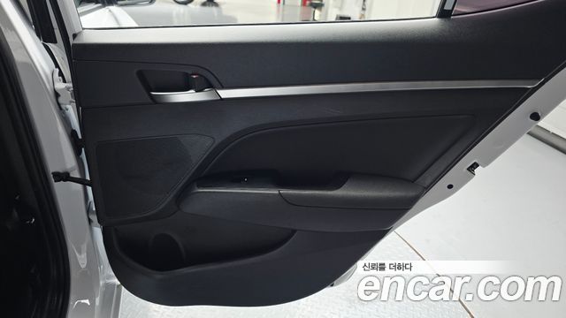 Hyundai AVANTE 2020 — photo 30