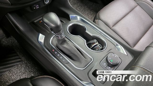 Chevrolet Korea Traverse 2022 — photo 12