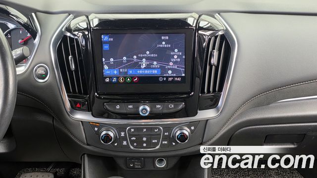 Chevrolet Korea Traverse 2022 — photo 20