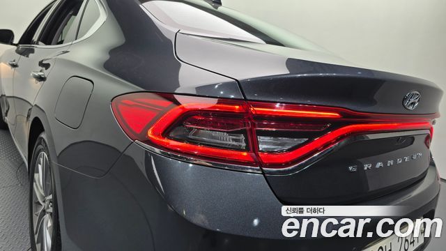 Hyundai Grandeur 2018 — photo 9