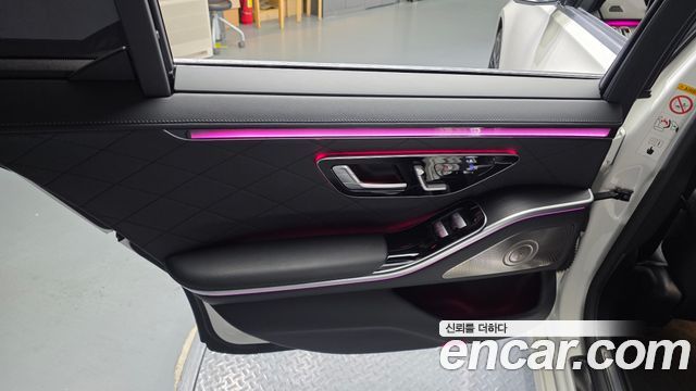 Mercedes-Benz S-Class 2022 — photo 15