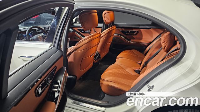 Mercedes-Benz S-Class 2022 — photo 17