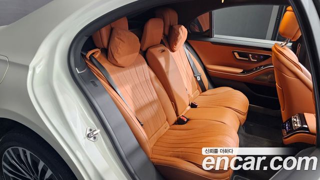 Mercedes-Benz S-Class 2022 — photo 18