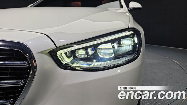 Mercedes-Benz S-Class 2022 — photo 8