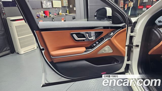 Mercedes-Benz S-Class 2022 — photo 14