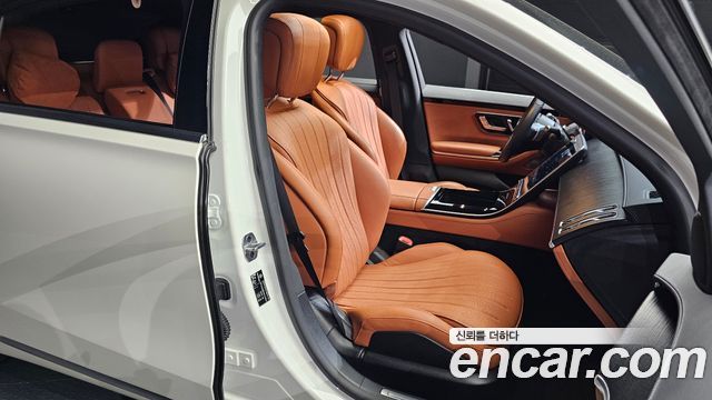 Mercedes-Benz S-Class 2022 — photo 16