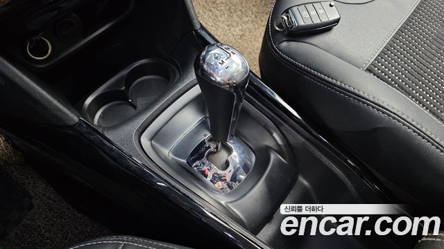 Peugeot 2008 2016 — photo 9