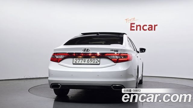 Hyundai Grandeur 2015 — photo 4