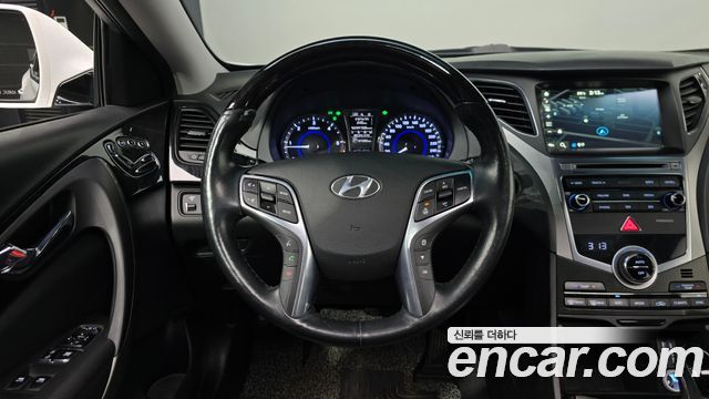 Hyundai Grandeur 2015 — photo 18