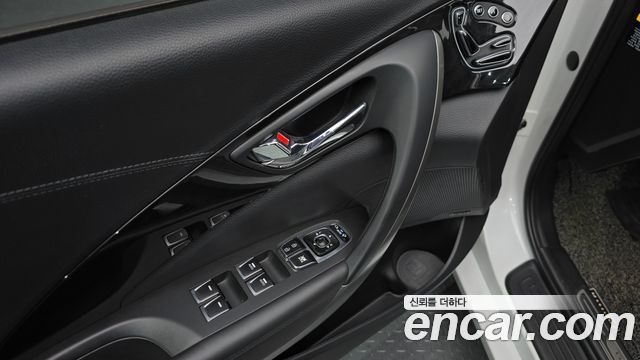 Hyundai Grandeur 2015 — photo 21