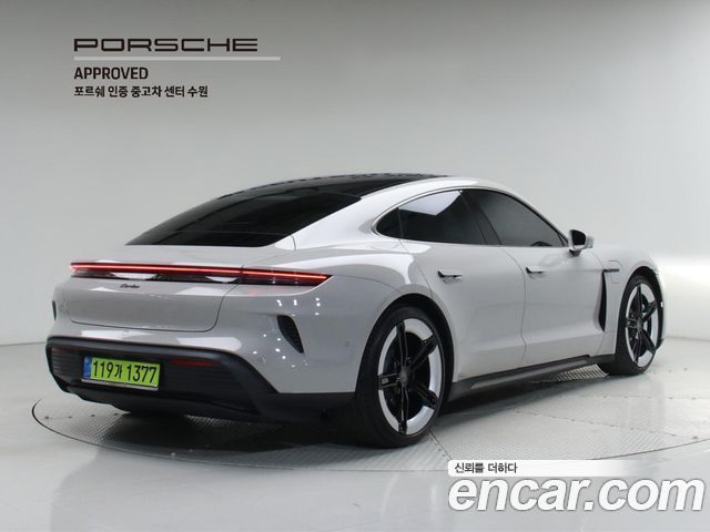 Porsche Taycan 2025 — photo 2