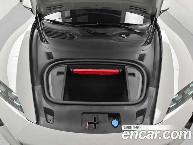 Porsche Taycan 2025 — photo 6