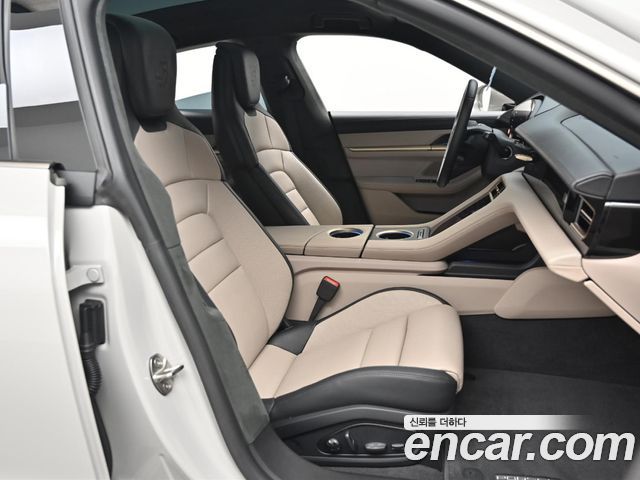 Porsche Taycan 2025 — photo 10
