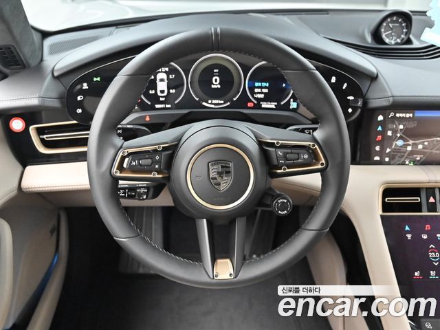 Porsche Taycan 2025 — photo 13