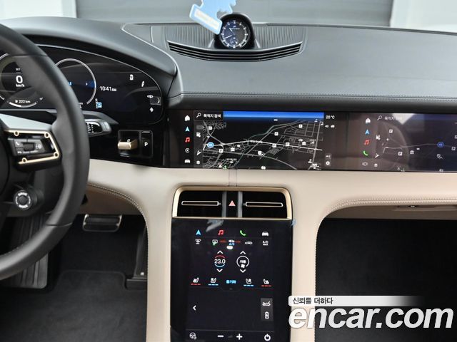 Porsche Taycan 2025 — photo 14