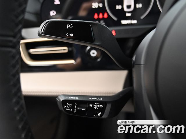 Porsche Taycan 2025 — photo 18