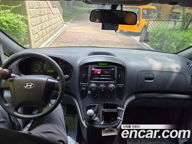 Hyundai Starex 2011 — photo 10
