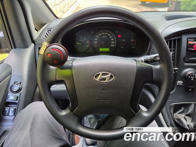 Hyundai Starex 2011 — photo 11
