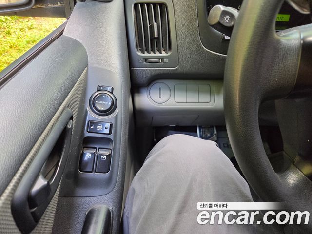 Hyundai Starex 2011 — photo 15