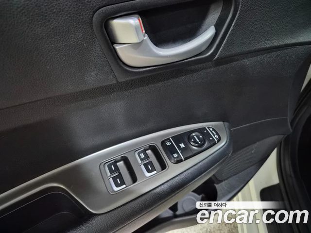 Kia K5 2019 — photo 16