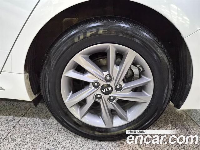 Kia K5 2019 — photo 18