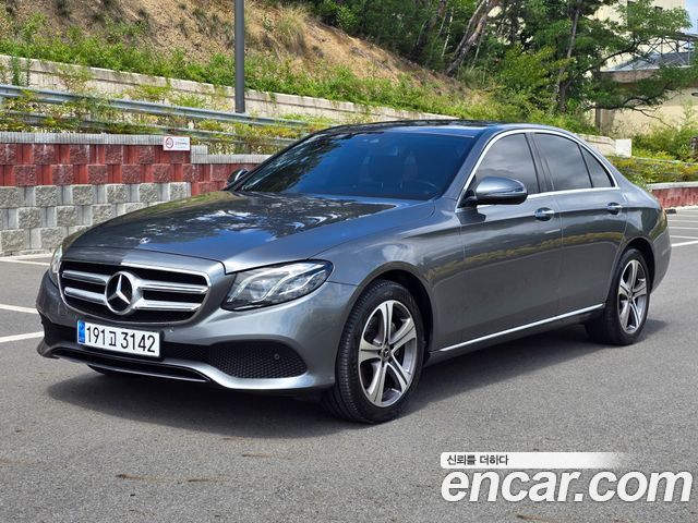 Mercedes-Benz E-Class 2019 — photo 3