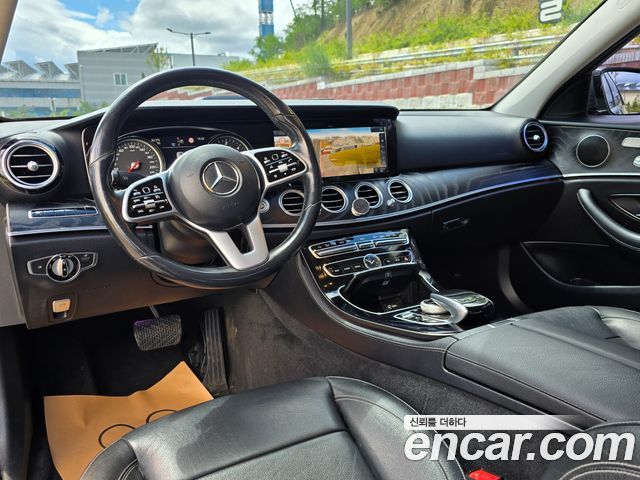 Mercedes-Benz E-Class 2019 — photo 9