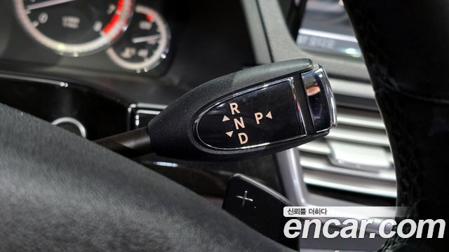 Mercedes-Benz E-Class 2010 — photo 9