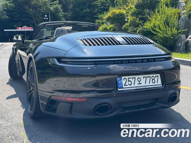 Porsche 911 2023 — photo 2